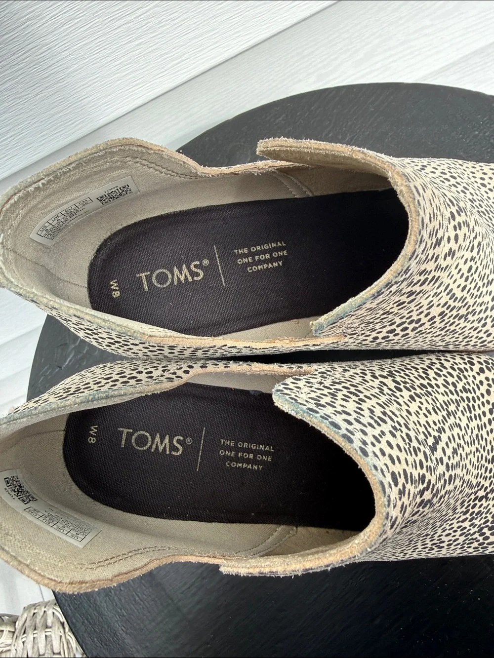 Toms Beige and Black Speckled Chelsea Booties
